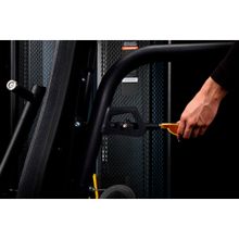 E7008 Жим от груди вертикальный. Стек 135 кг
