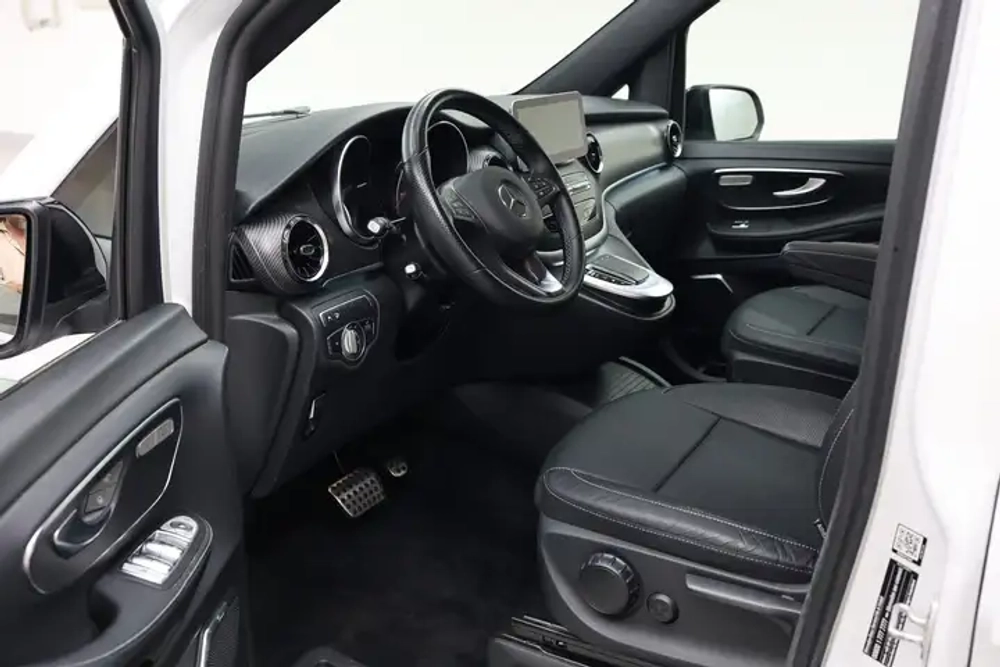 Mercedes-Benz V 300 AVANTGARDE EDITION AMG lang Panorama Luft