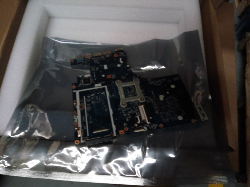 Материнская плата для ноутбука Lenovo IdeaPad Z50-70 ACLUH 3558U 2G 1000M (90006986), оригинал