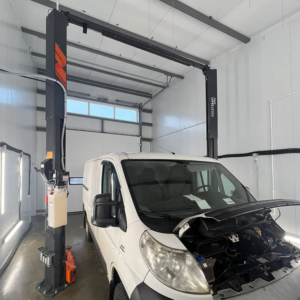 WDK-535 Подъемник двухстоечный с верхней синхронизацией 4,5 тонн, одност. разбл., 380В