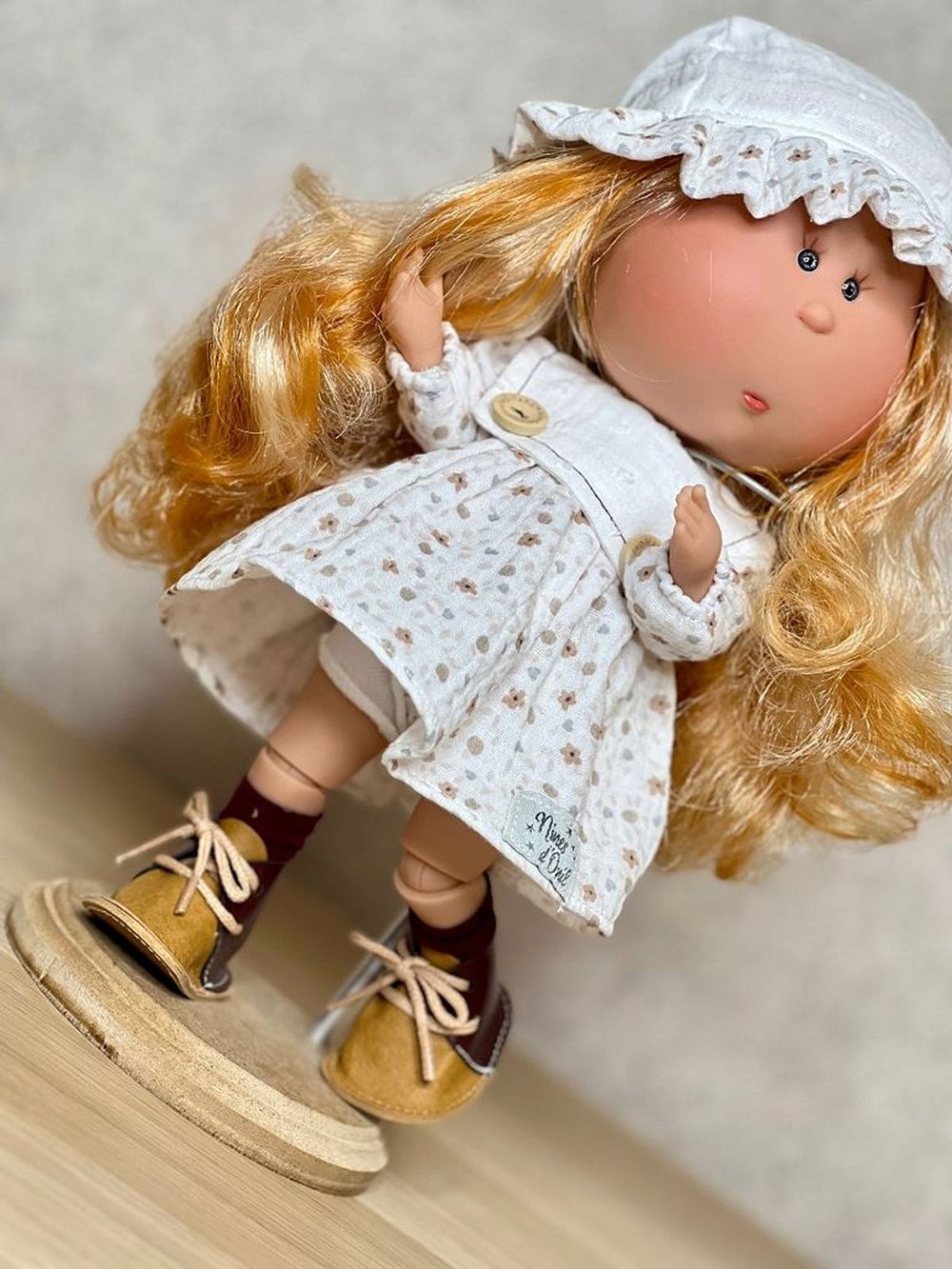 Кукла Nines виниловая 30см MIA CASE шарнирная (3502)
