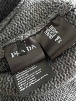 Свитер Prada
