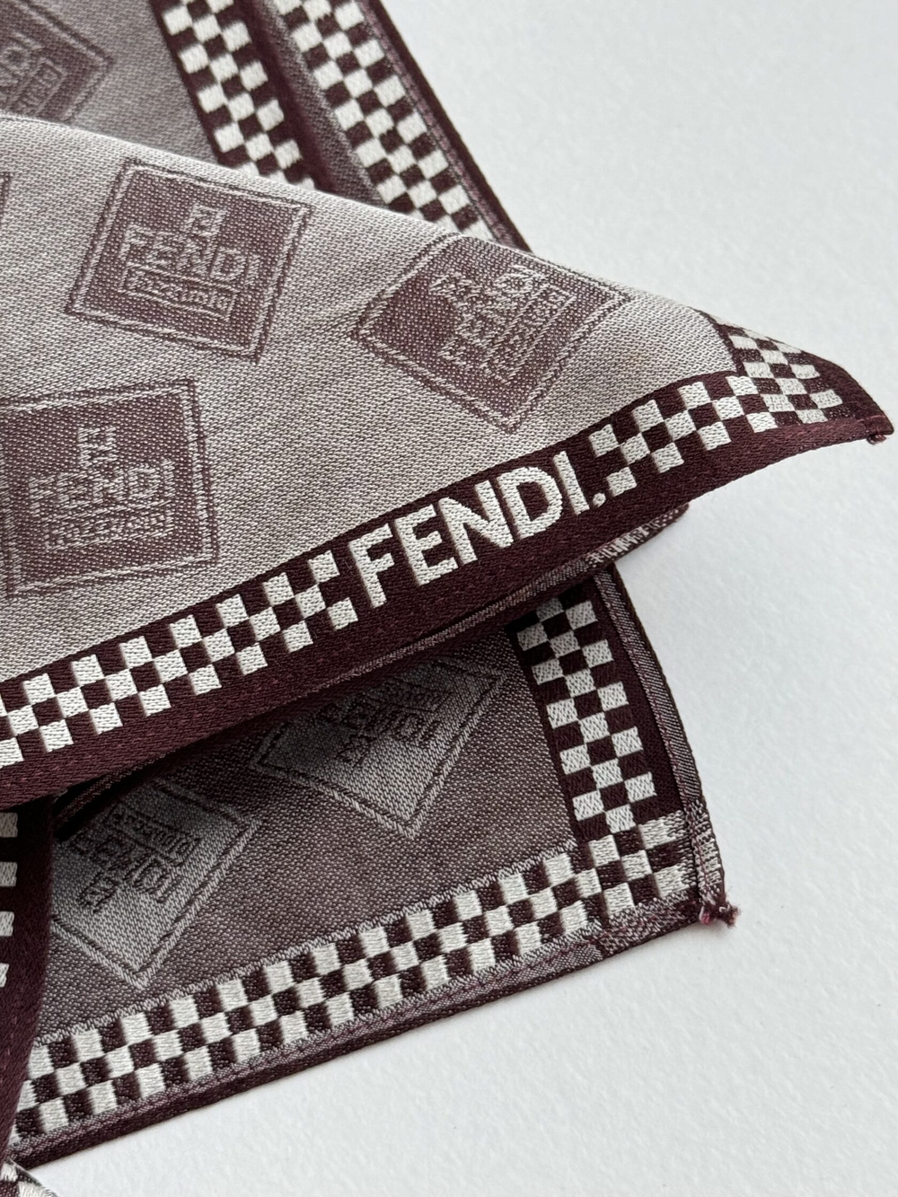 Платок коричневый Fendi