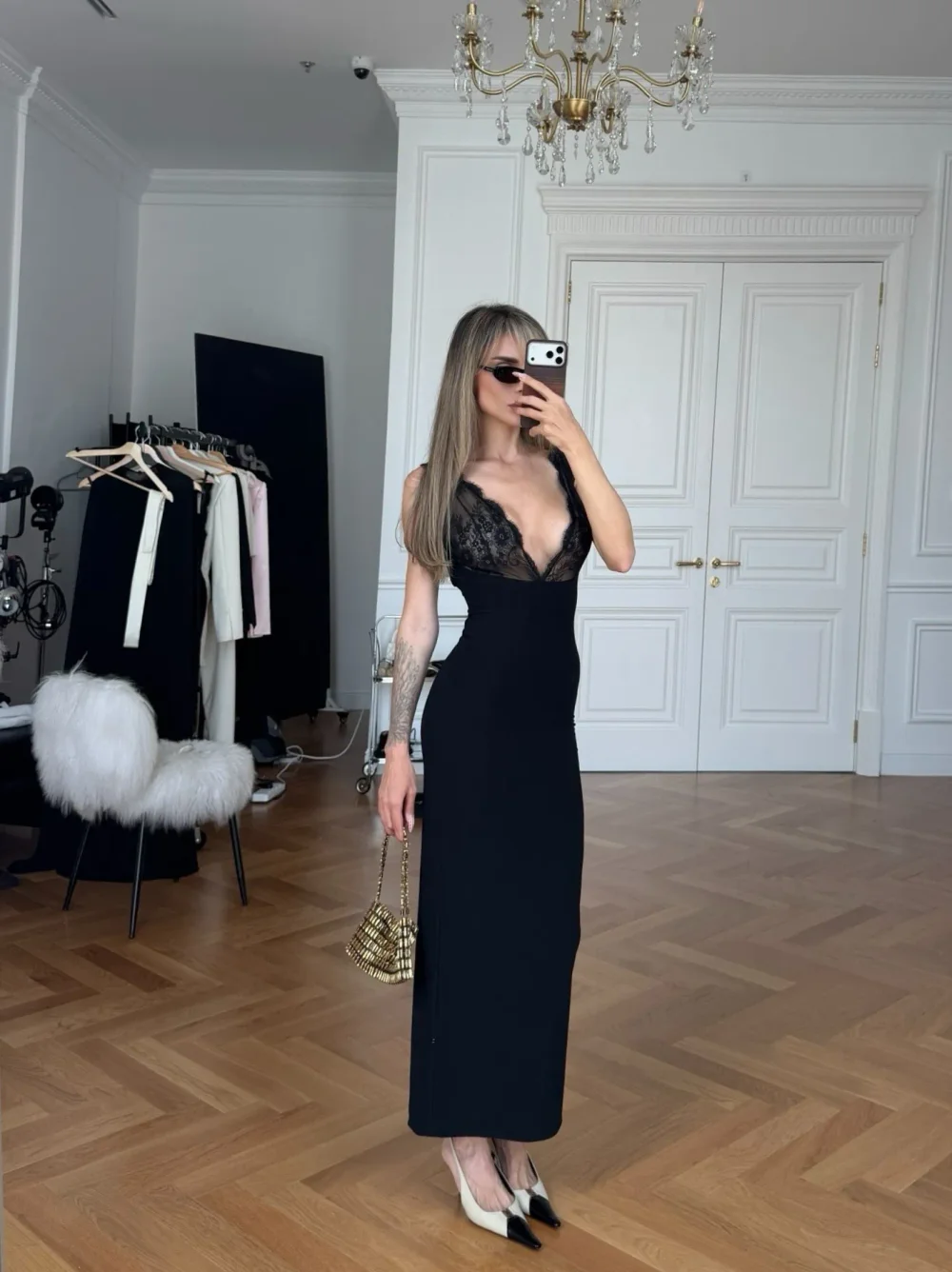 Платье с кружевом на груди, Черный