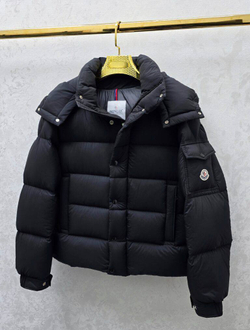 Пуховик Moncler
