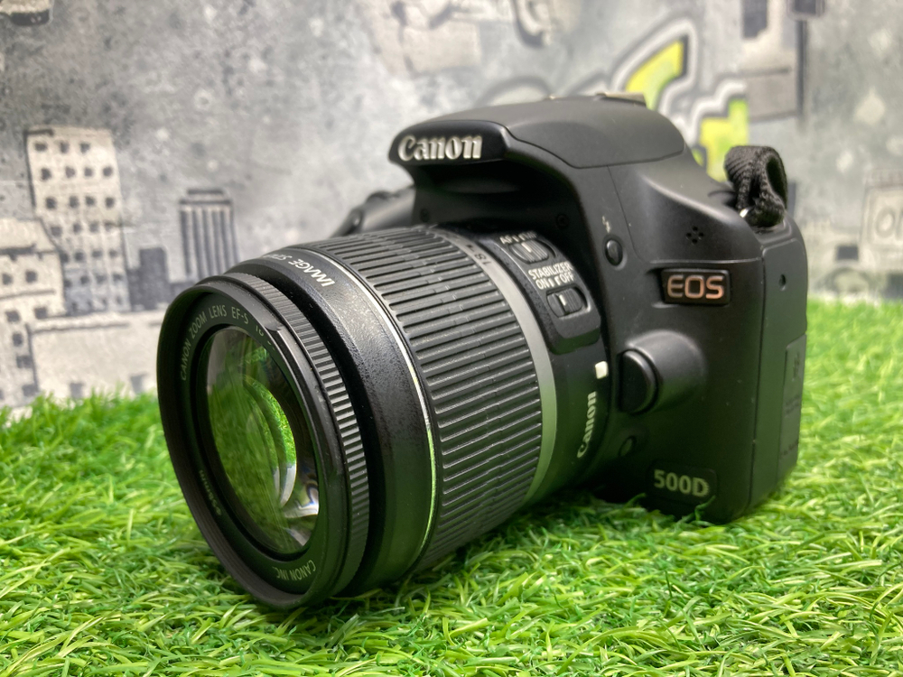 Canon 500D kit 18-55 mm 3.5-5.6 IS 16.000 кадров