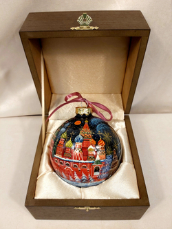 Шар новогодний с круговой росписью Палех "Москва" на черном в футляре