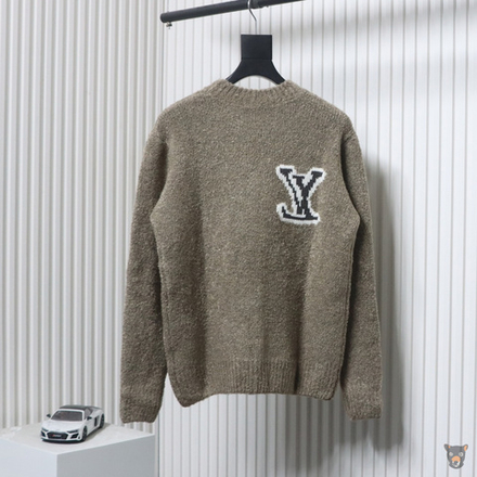 Свитер LV