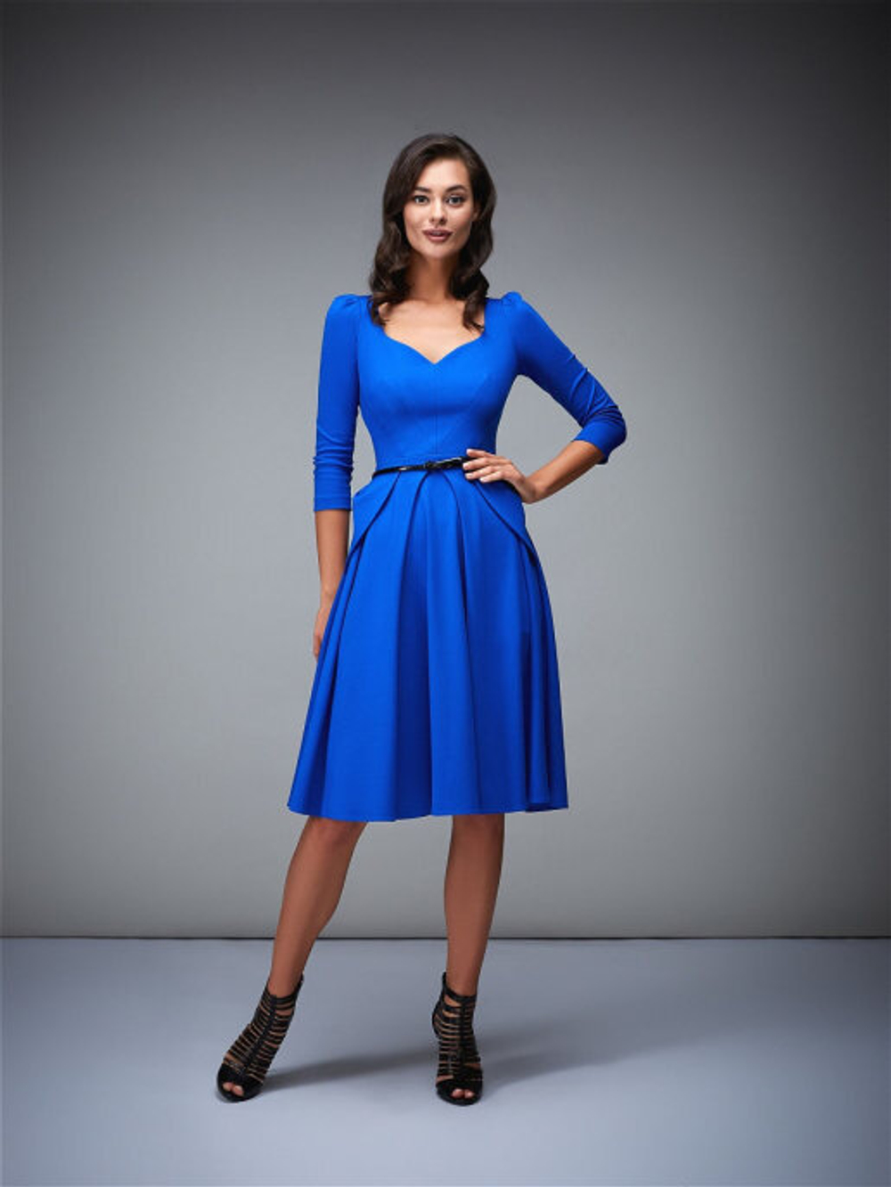 Платье с баской и фигурной горловиной синее 03-02-19FW