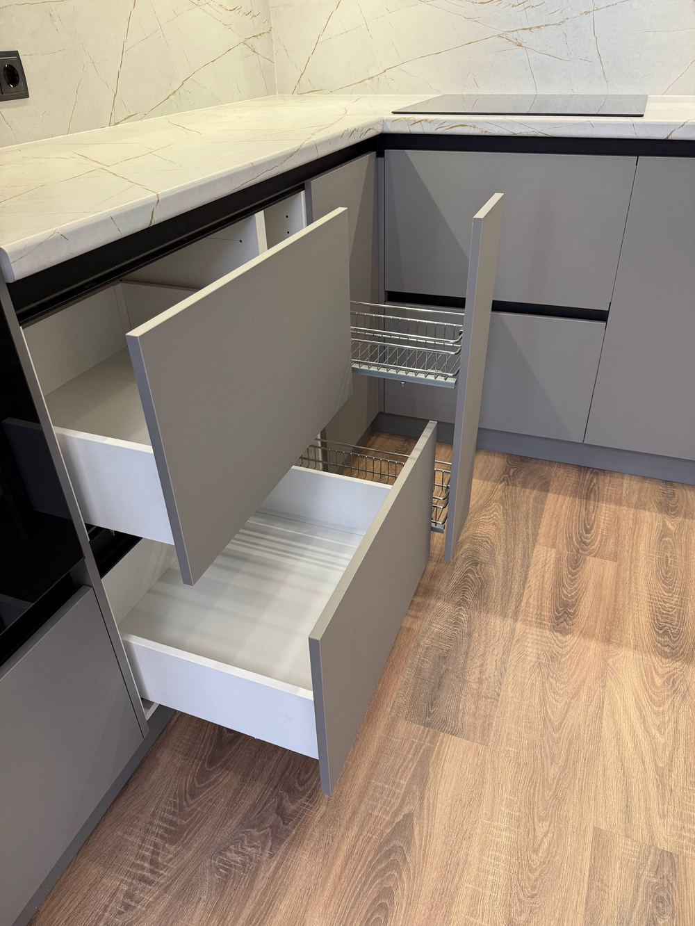 МОДУЛЬНАЯ КУХНЯ Аттика Gola Plastic АКРИЛИТ( АТТИКА ГОЛА )В НАЛИЧИИ ПО ВАШИМ РАЗМЕРАМ