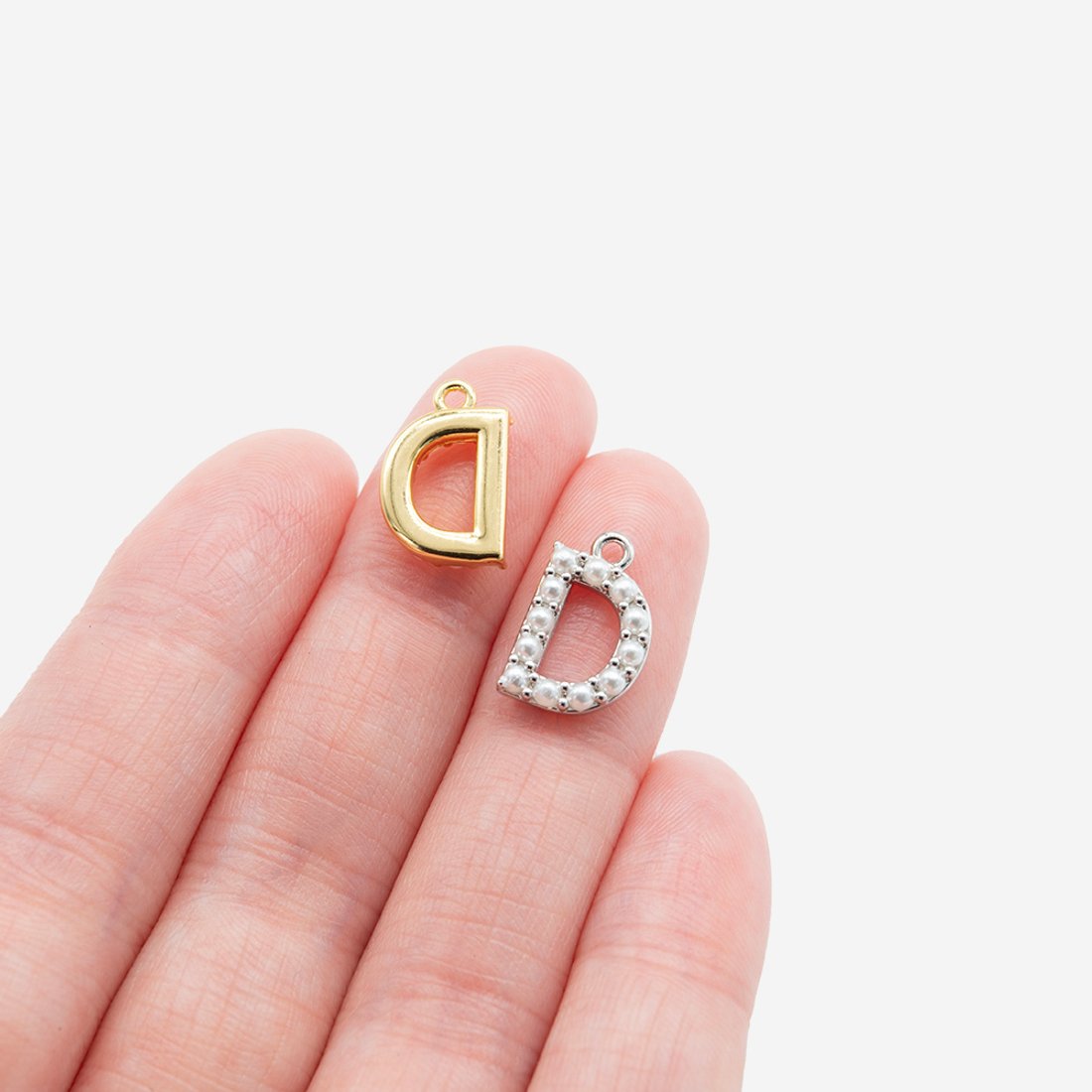 Подвеска с жемчугом в форме буквы "D", 13,7*9мм