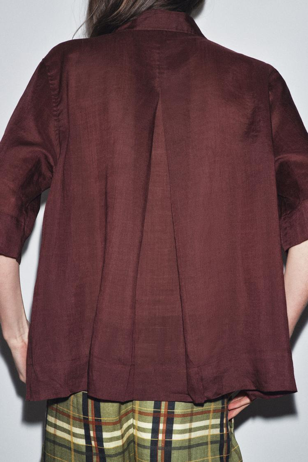 ZARA РУБАШКА ИЗ СМЕСОВОЙ ТКАНИ РАМИ ZW, ВИННЫЙ