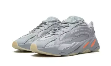 Adidas yeezy 700 rosa pitonate top