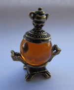Фигурка латунная "Самовар с чайничком" на янтаре