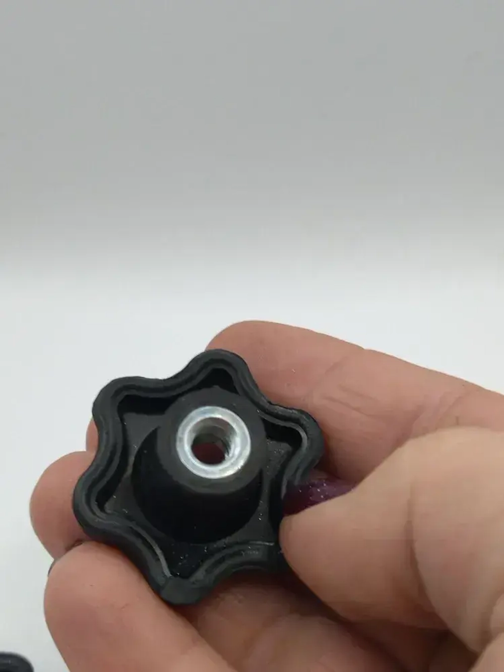 Гайка-барашек М6 х 1 сквозная проходная (2 шт в упаковке)