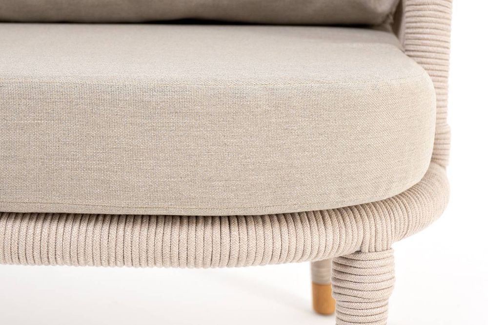 "Верона" кресло плетеное из роупа, каркас алюминий белый муар, роуп бежевый круглый, ткань бежевая 052