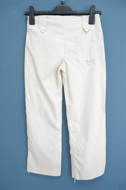 Брюки с контрастными карманами 40 размер