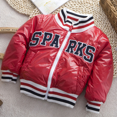 Куртка с полосатыми манжетами и принтом на спине