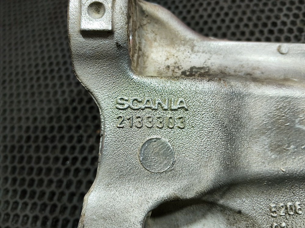 Кронштейн торсиона кабины правый