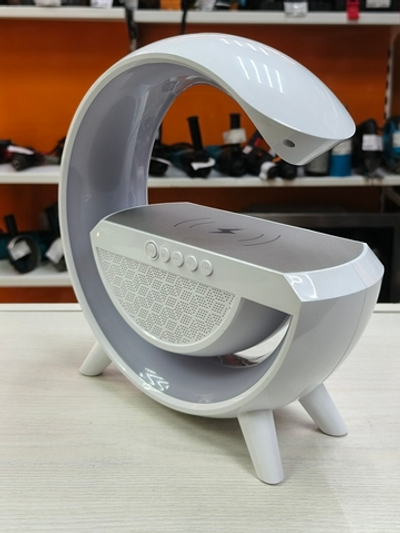 Умный RGB-светильник с колонкой и беспроводной зарядкой