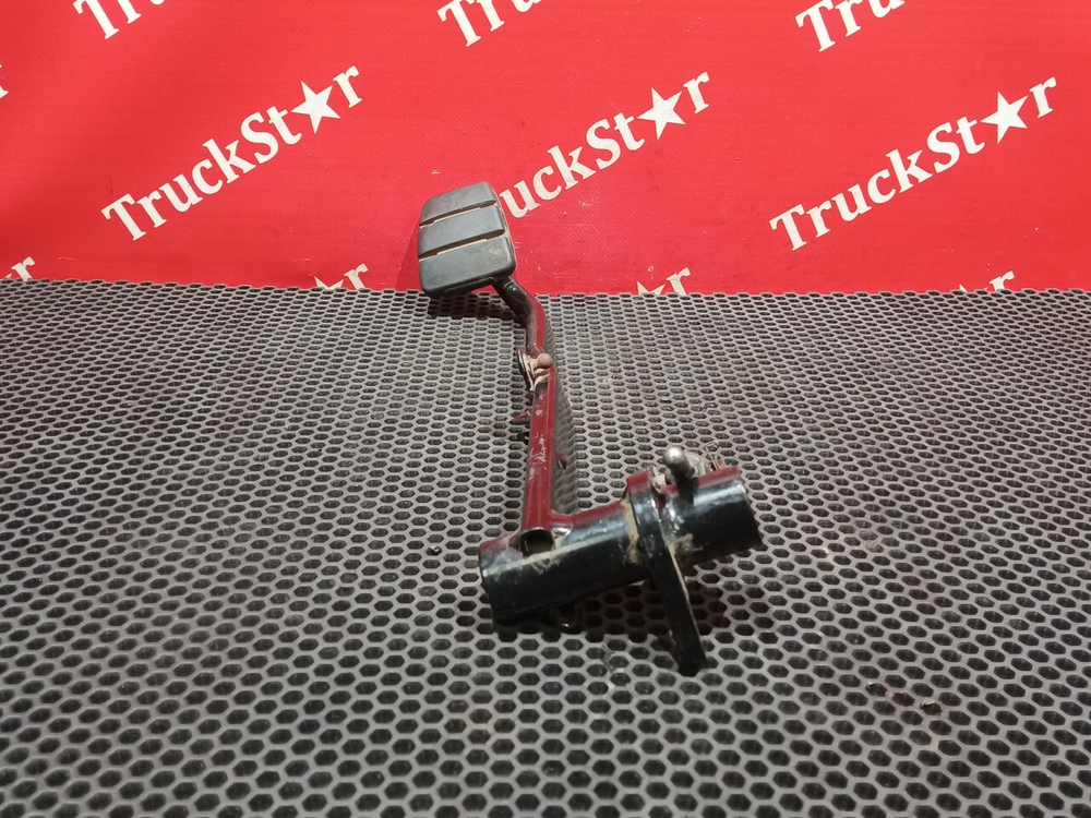 Педаль тормоза