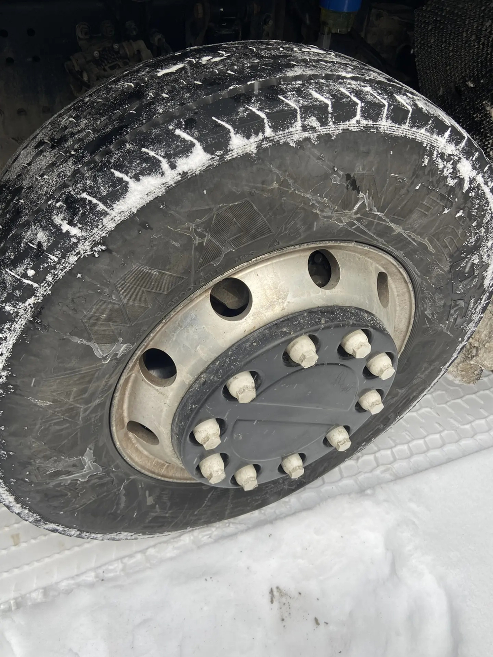 Shacman (Shaanxi) SX* 4x2 Седельный тягач SX4188YY381 (Дизельный, 12,5 л, 473 л.с., МТ)