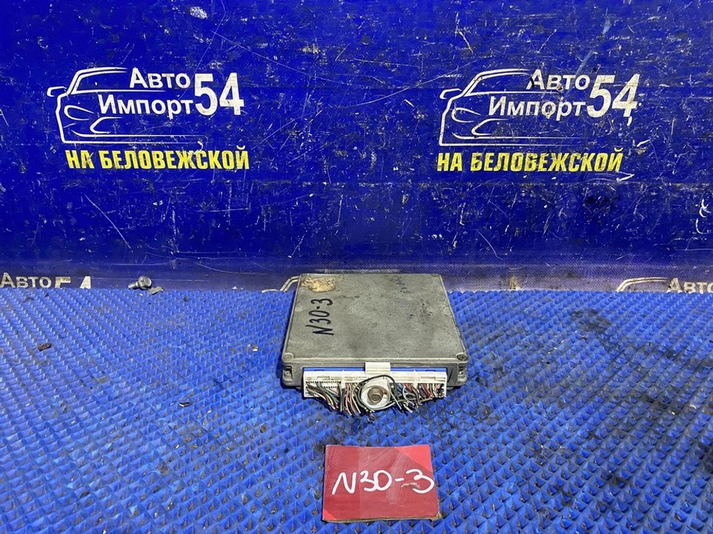 Компьютер двигателя NISSAN R'NESSA 2000