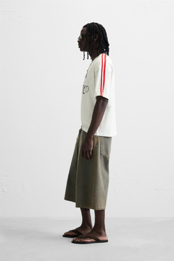 ZARA ФУТБОЛКА С ВЫШИВКОЙ, ЖЕЛТОВАТО-БЕЛЫЙ