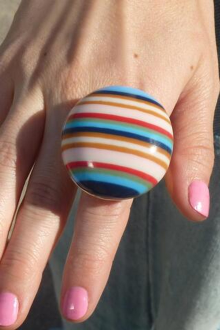ZARA НАБОР ИЗ 2 КОЛЕЦ С ПОЛОСКАМИ ИЗ СМОЛЫ, РАЗНОЦВЕТНЫЙ