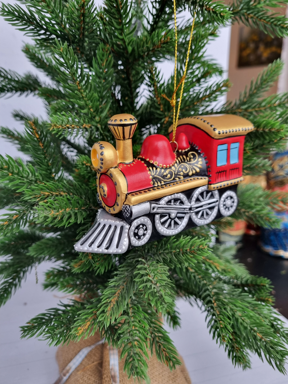 Паровоз ёлочная игрушка из фарфора