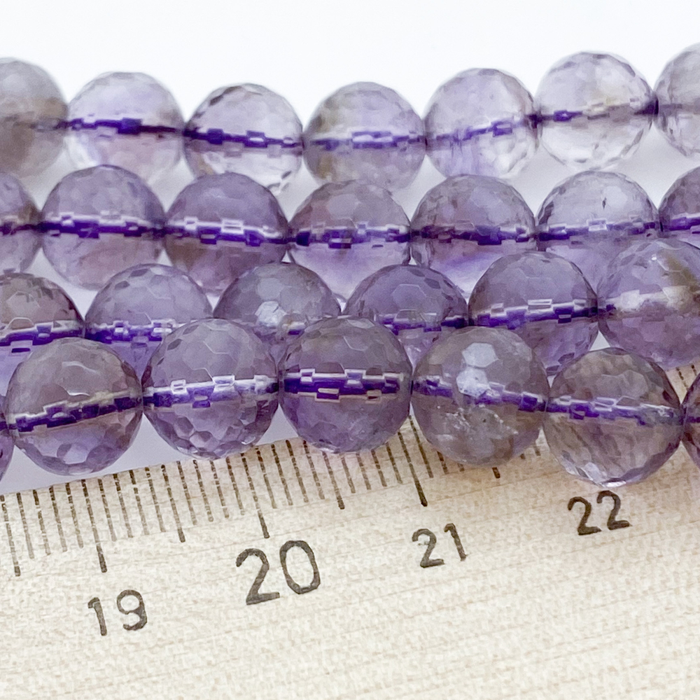 Аметист граненый, диаметр 8,4-8,6 мм, цена за 11 шт (1/4 нити)