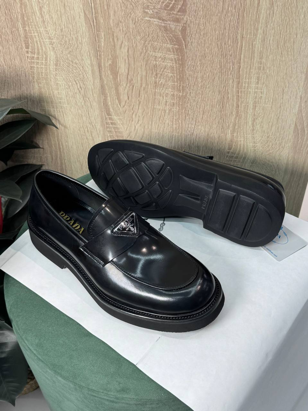 Лоферы Prada