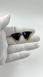 Серьги треугольные с чёрной эмалью Monet