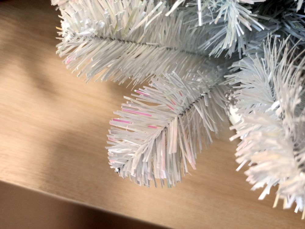 Искусственная белая елка «Радужная» (пвх) 210 см / 2.1 м