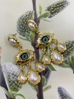 Серьги Скиапар. золотистые в форме глаза с крупными жемчужными подвесками