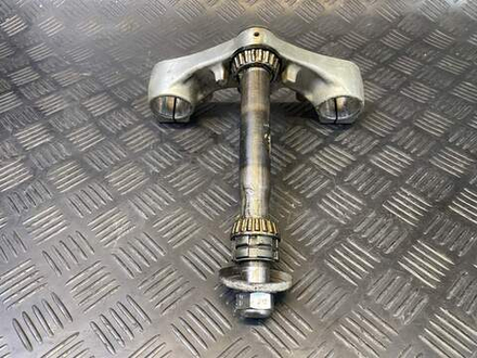 Траверса нижняя Yamaha V-Max 1200 054612