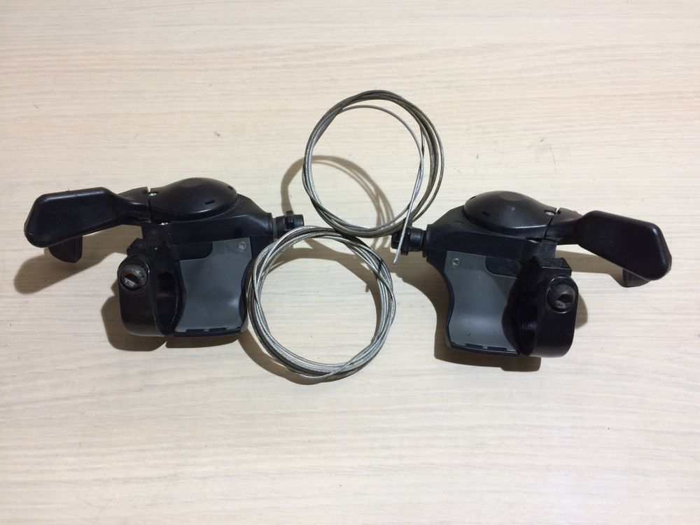 Комплект Манеток Shimano SL-M360 3х8ск