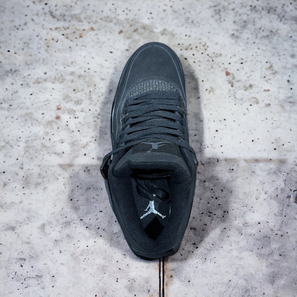 Nike Air Jordan 4 • Black