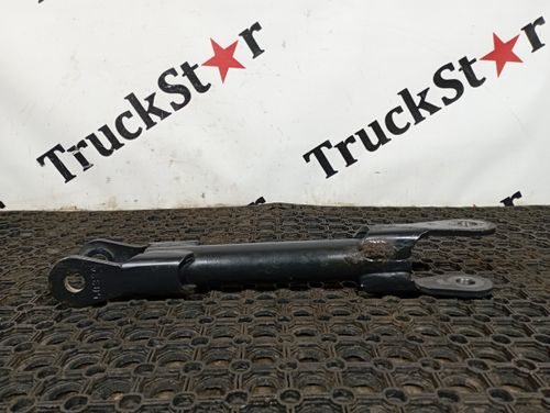 Стойка заднего стабилизатора