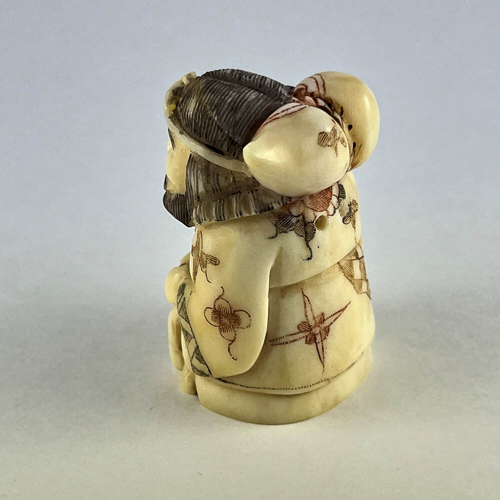 Статуэтка нэцкэ Бисямонтэн (или Тамонтэн) с тыквой горлянкой