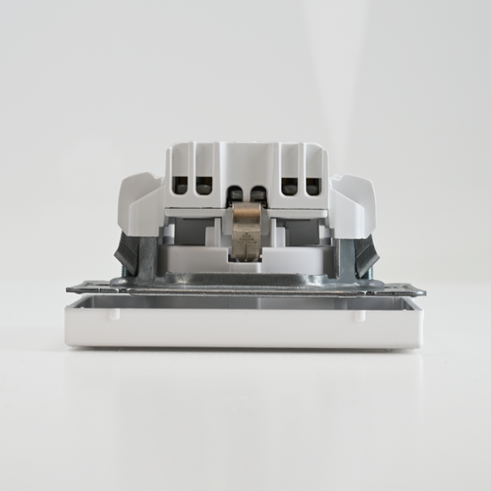 Розетка ArtGallery 16А с заземл. защ. шторки механизм лотос SE GAL001345