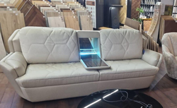 Диван-кровать Кристалл Britannica с баром и спальным местом.