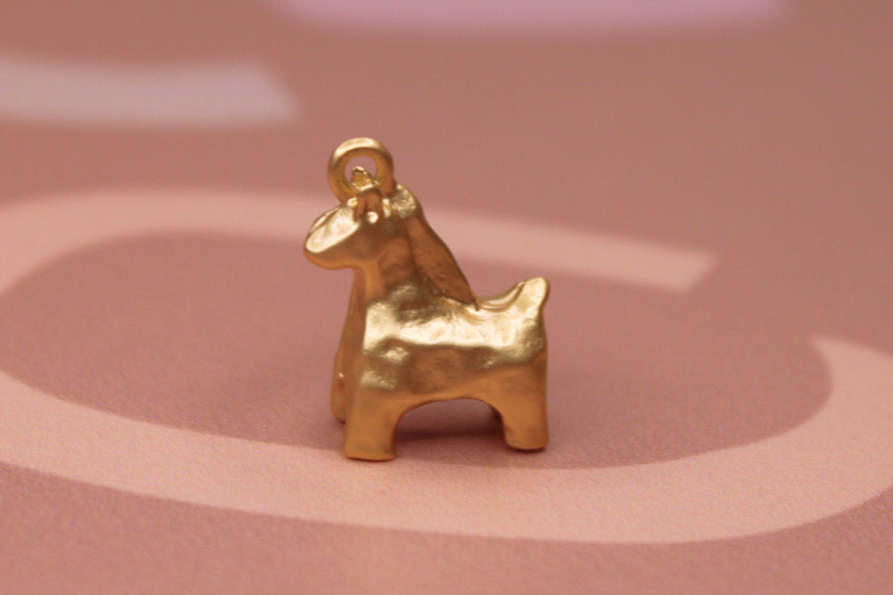 Подвеска лошадь матовая золото 15х20х7 мм