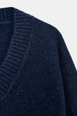 ZARA СВИТЕР ИЗ МЯГКОГО ТРИКОТАЖА С V-ОБРАЗНЫМ ВЫРЕЗОМ, МОРСКОЙ СИНИЙ