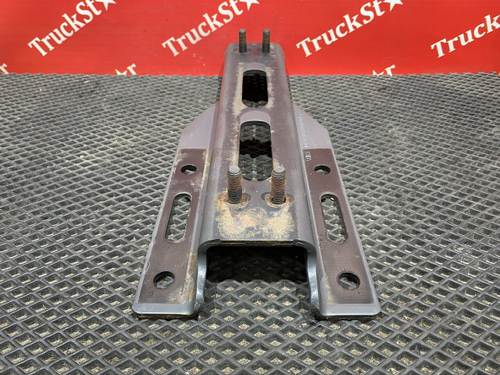 Кронштейн топливного бака