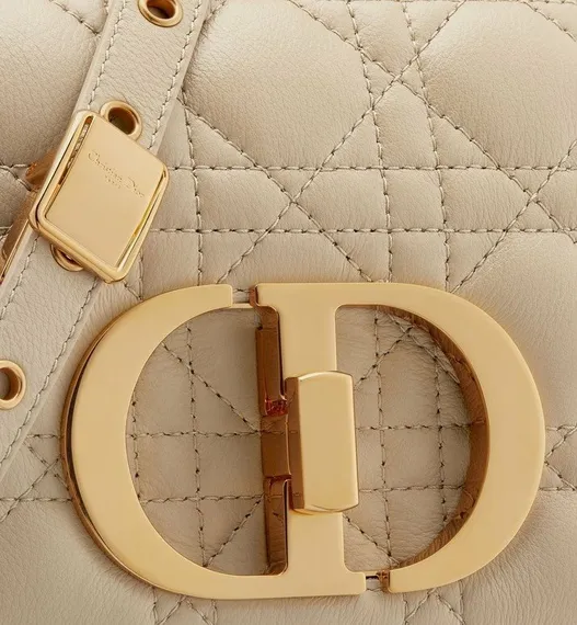 Сумка Dior Caro, модель маленького формата бежевый