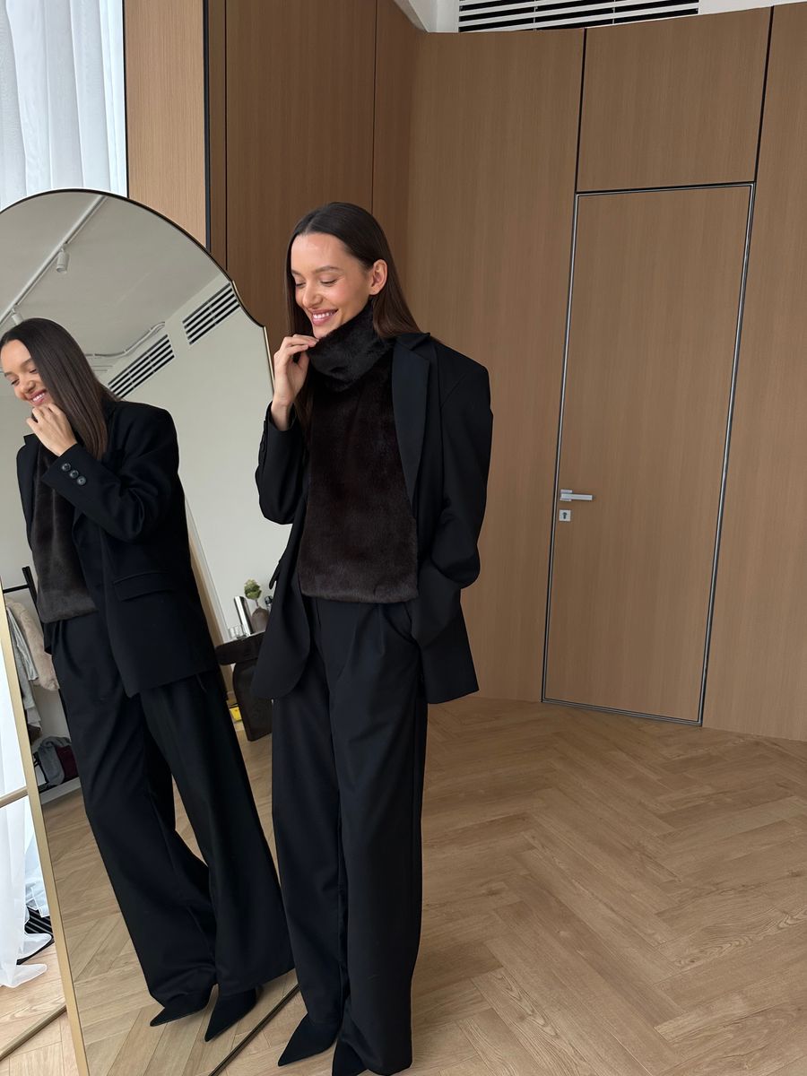 Манишка из эко-меха коричневая