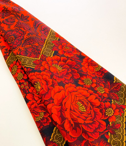 Платок из уплотненной шерстяной ткани