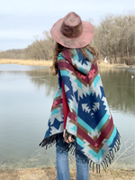 Пончо женское шерстяное с орнаментом