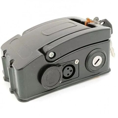 Крышка аккумулятора электровелосипеда с разъемами и замком